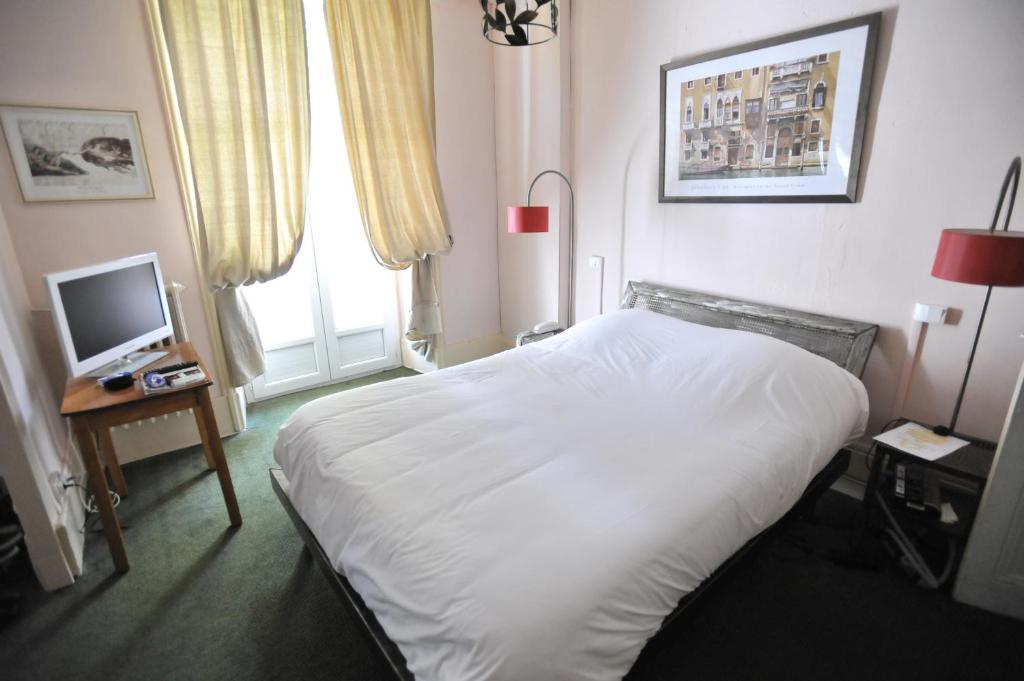 Les Celestins Hotel Vals-les-Bains Bilik gambar